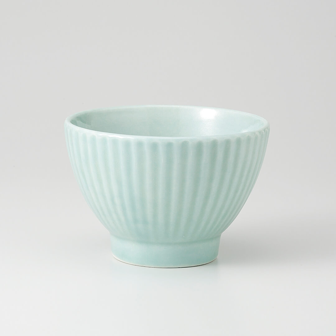 青磁 彫十草多用碗 [ 碗・小丼 ] 11.7×8cm