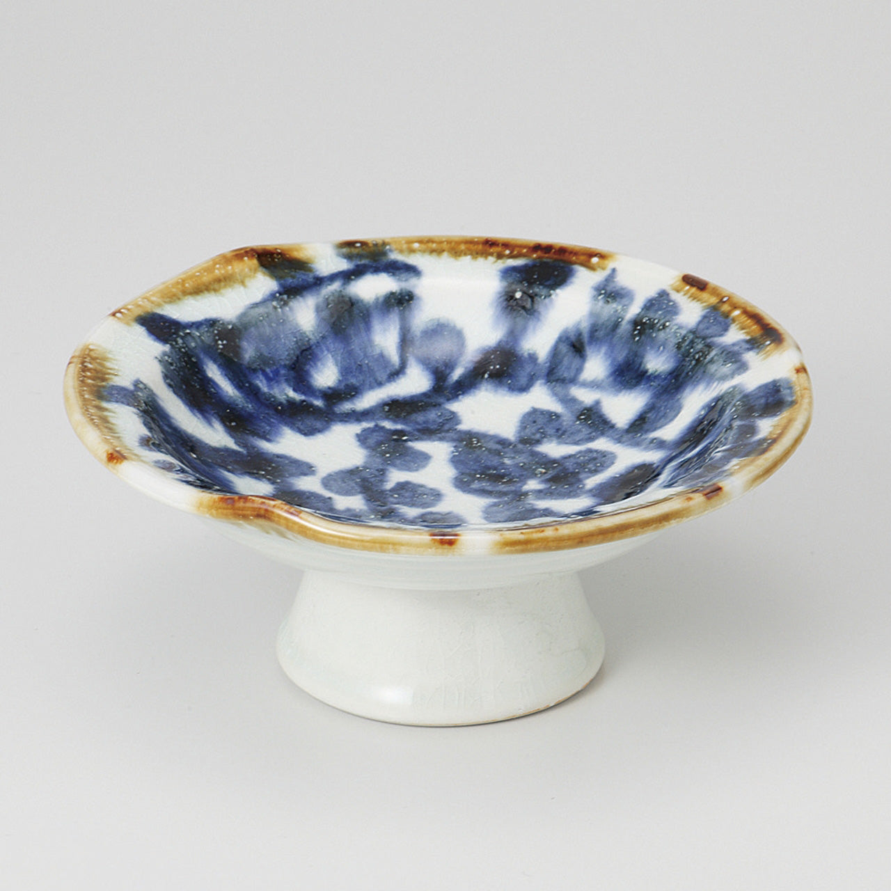 手描き唐草 高台皿 12.3×5.2cm