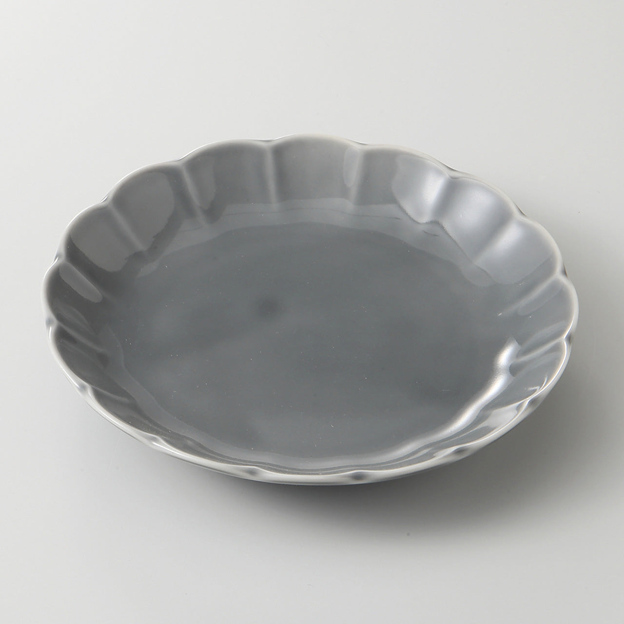 グレー 菊型5.0皿 15.9×2.8cm