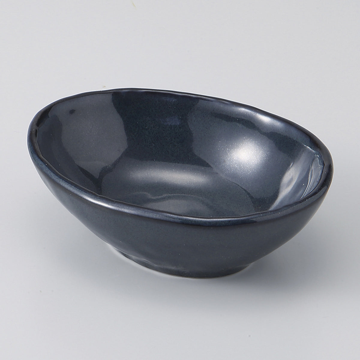 チタン黒 たまご浅小鉢 11.8×9.8×3.8cm