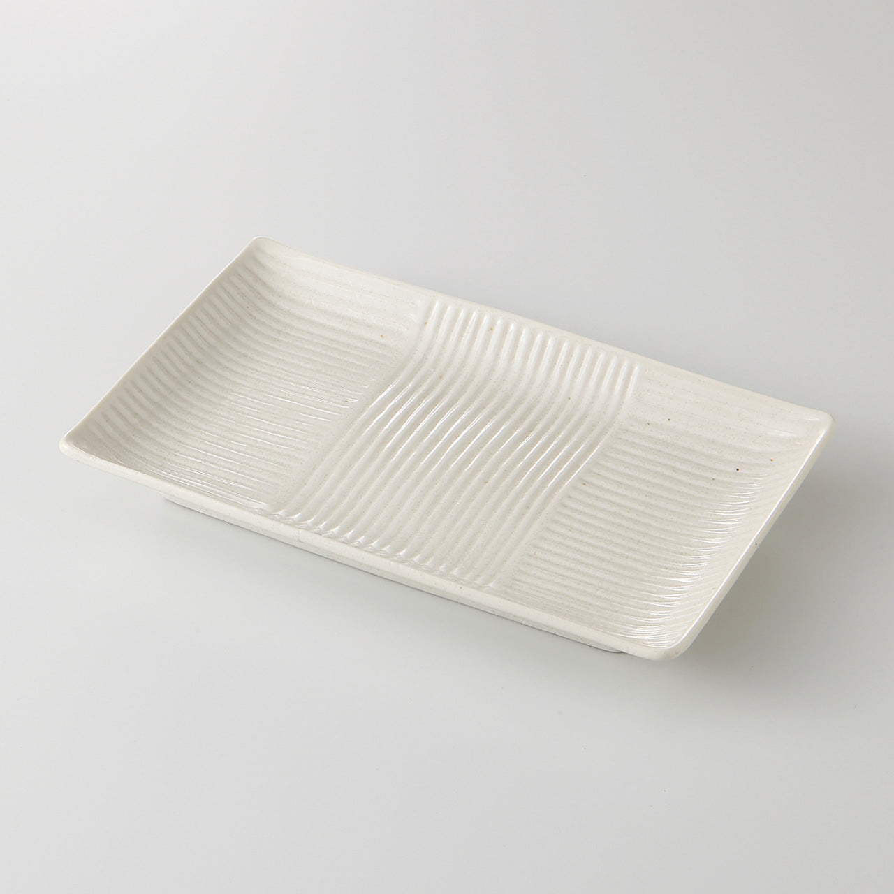 ホワイト 筋彫焼物皿 21×13×2.5cm