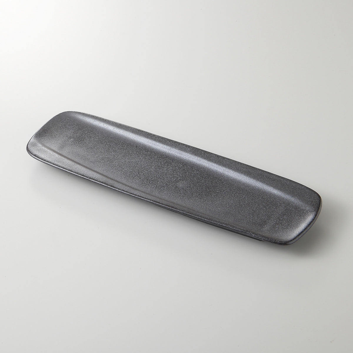 銀彩黒 リム長皿 32×9.8×2cm