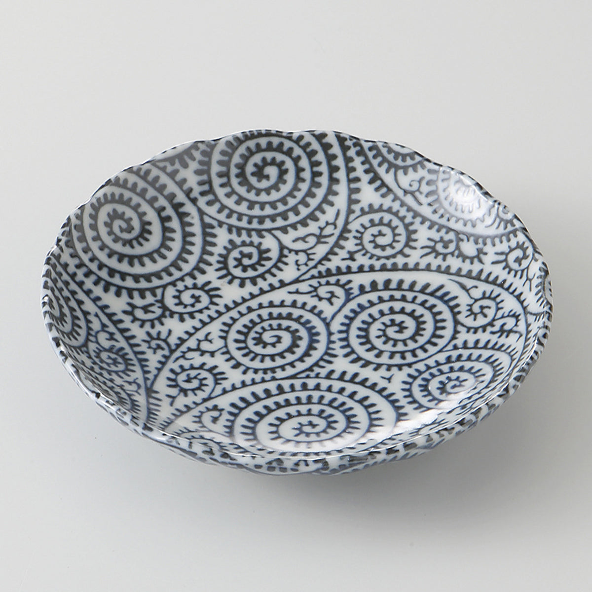 古染タコ唐草 菊型5.0皿 16.4×3.5cm