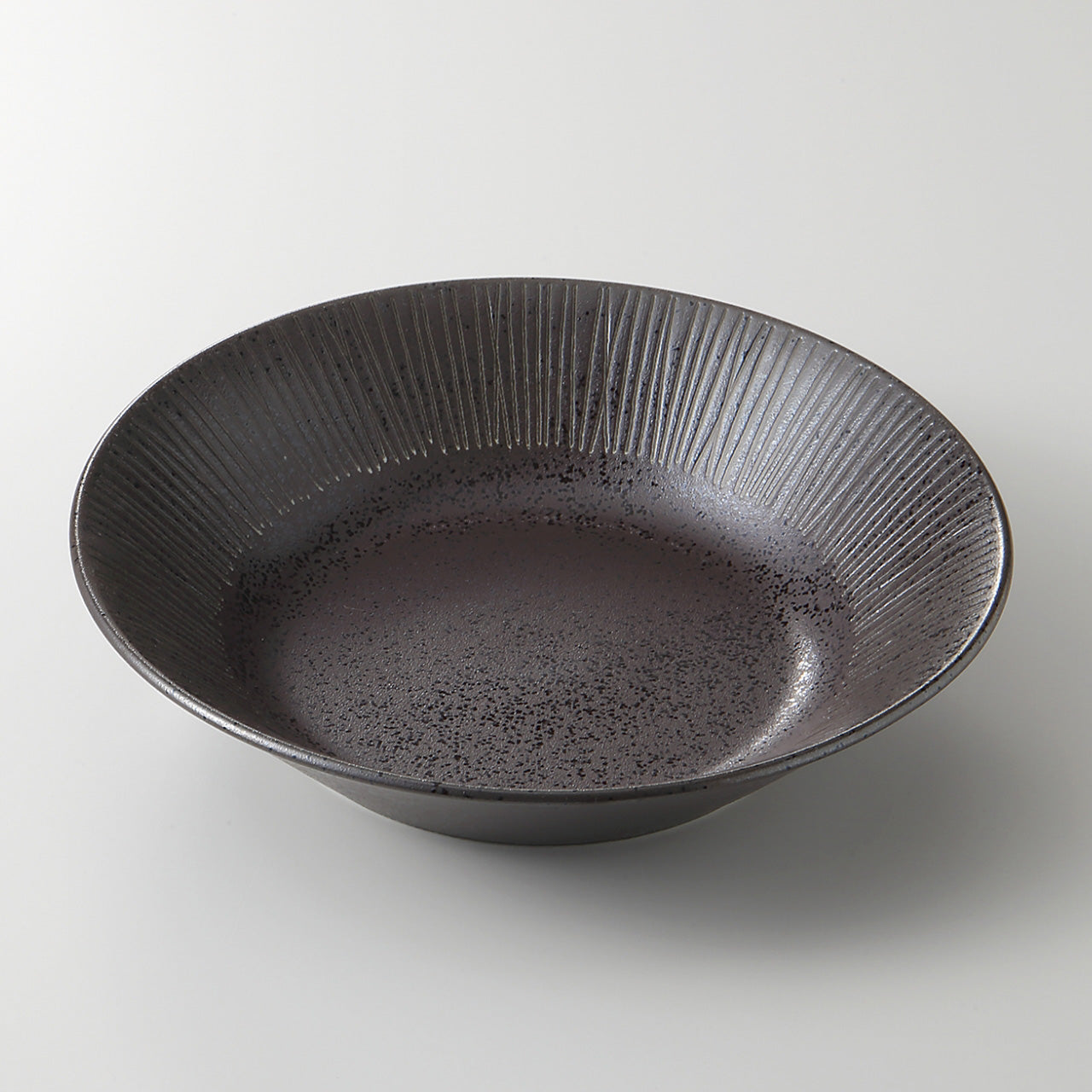 糸十草黒 7.0反型深皿 21.2×4.9cm