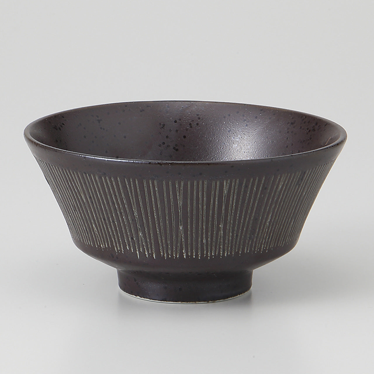糸十草黒 反茶碗 11.4×5.8cm