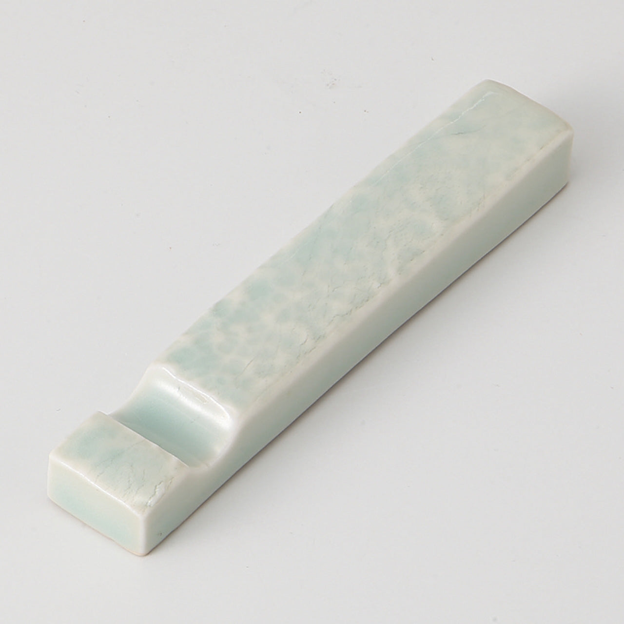 青磁ちりめん カトラリーレスト 11.8×2×1.3cm