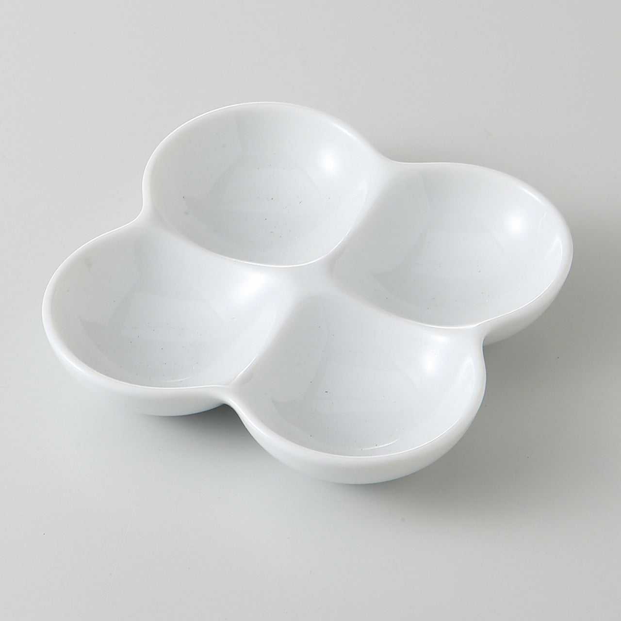 白 四品皿 10.7×10.7×2cm