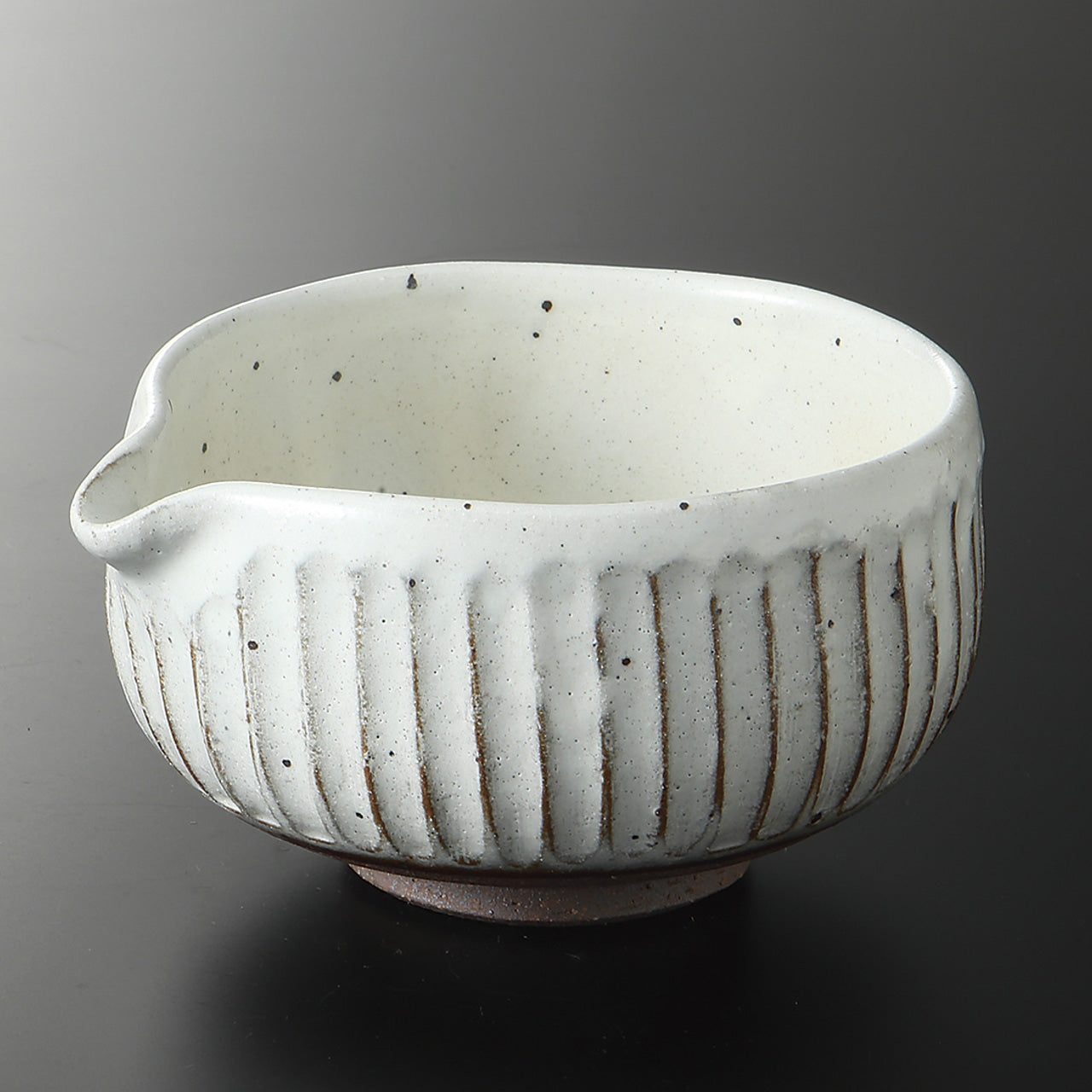 粉引削ぎ目 4.0片口抹茶碗 13.8×12.5×7.2cm