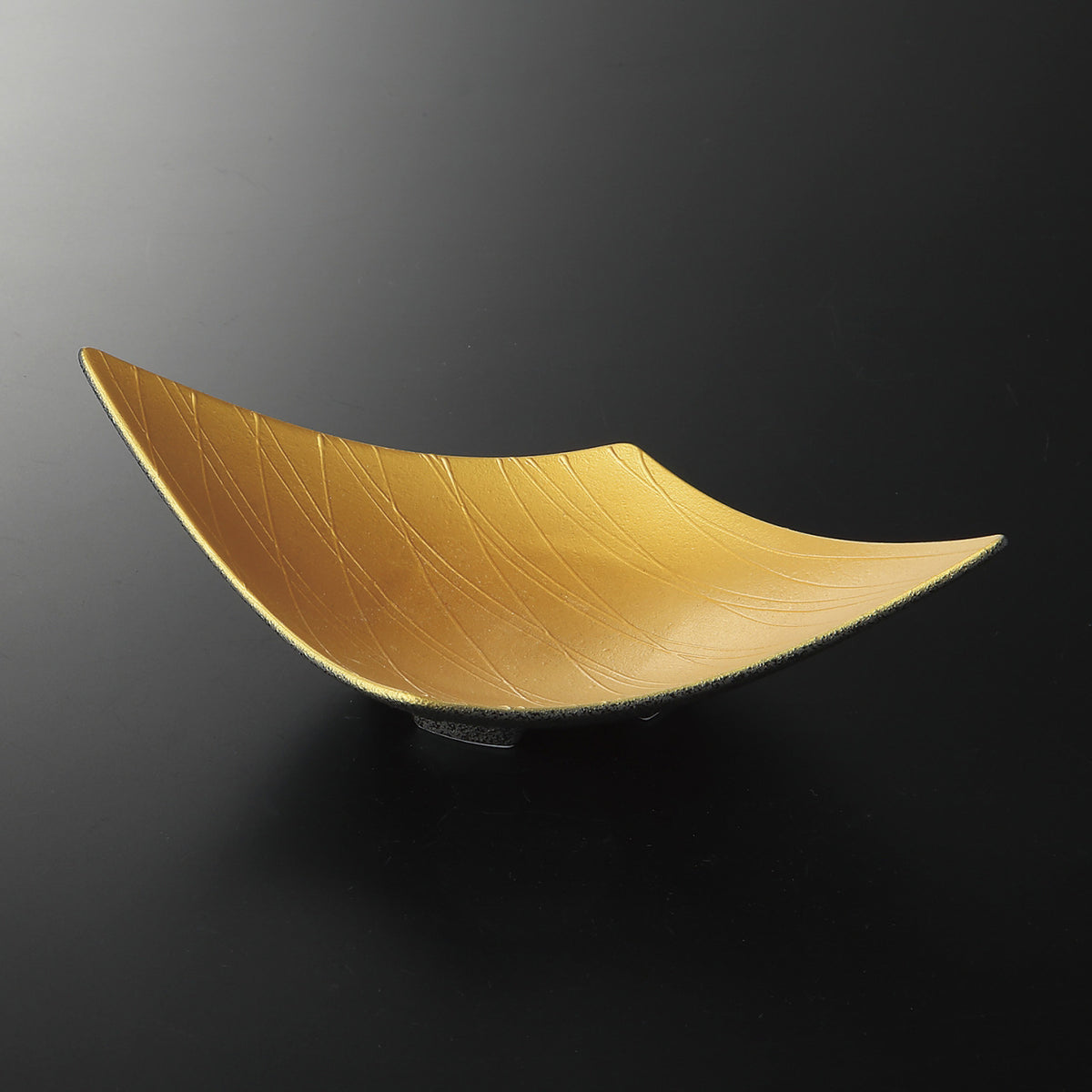 金彩一珍 菱型鉢 21.9×11.9×5.1cm