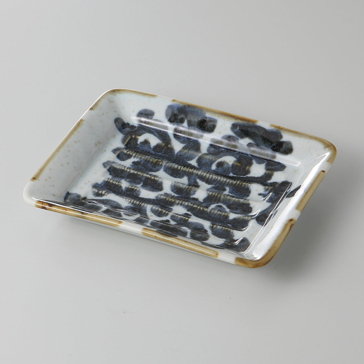 手描き唐草 串皿 17.6×14.6×2.7cm