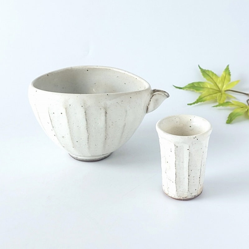 粉引面取り 盃 [ 酒器・徳利・ぐい吞み ] 5×7cm 約40cc