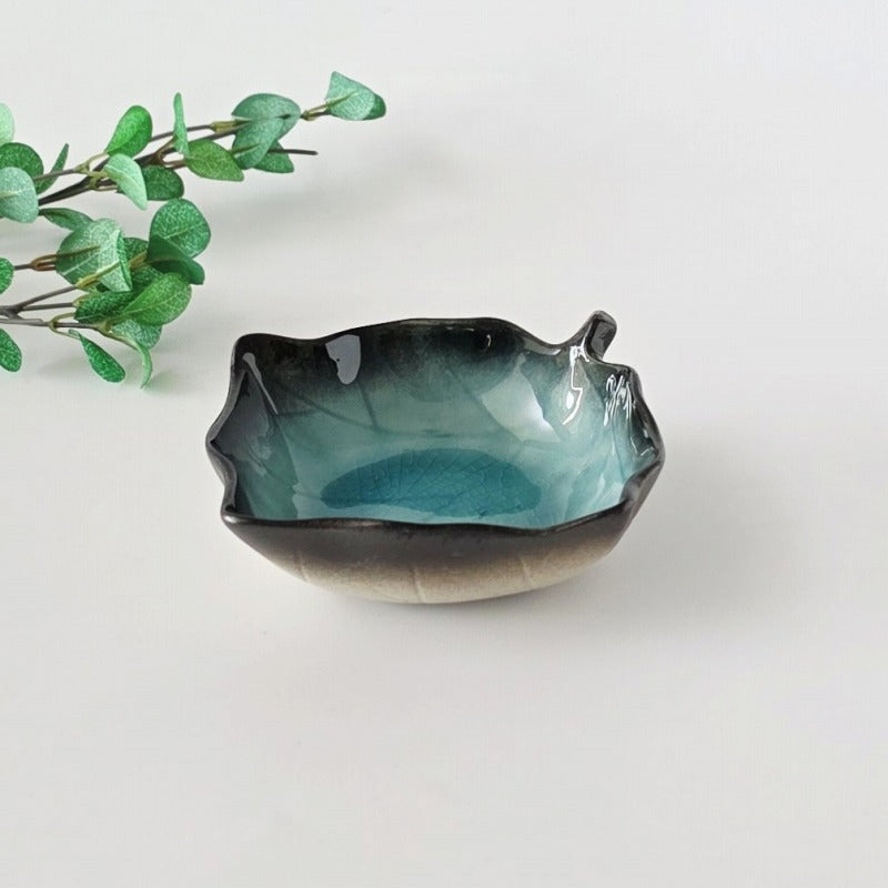 流泉 葉型小鉢 [ 小鉢 ] 11x4cm