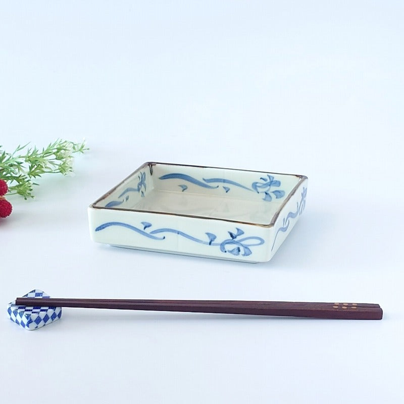 美濃焼 さりげない絵柄でいつもの食卓が少し楽しくなる 呉須波紋 正角前菜皿 [ 正角皿 / 中鉢 ]一品をきれいに見せる 正角の前菜皿
