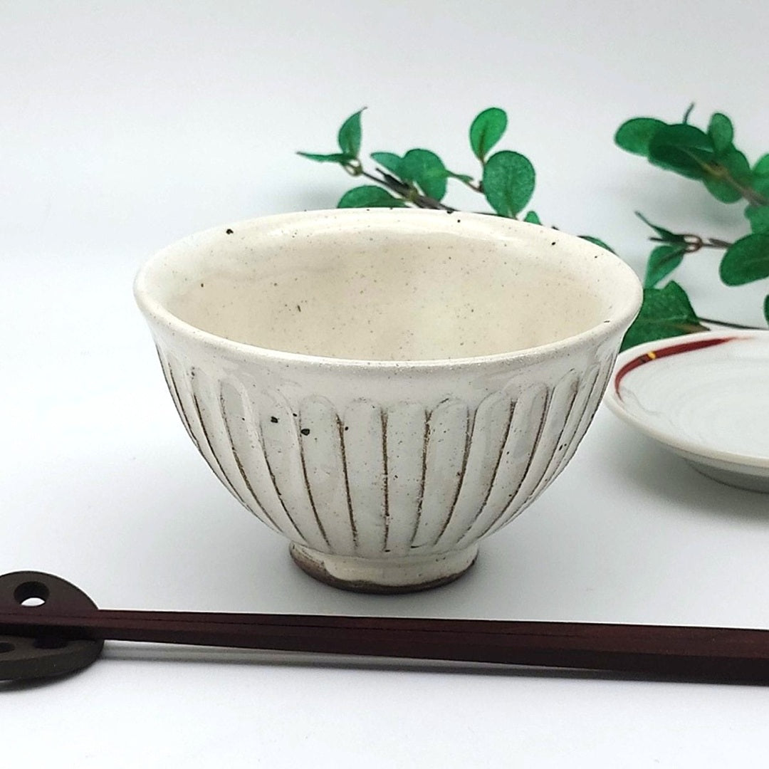 粉引削ぎ目 飯茶碗 [ 茶碗・飯丼 ] 11.6x7cm