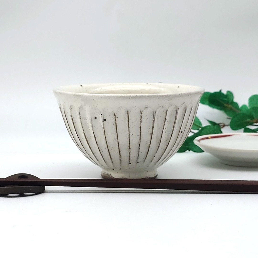 粉引削ぎ目 飯茶碗 [ 茶碗・飯丼 ] 11.6x7cm