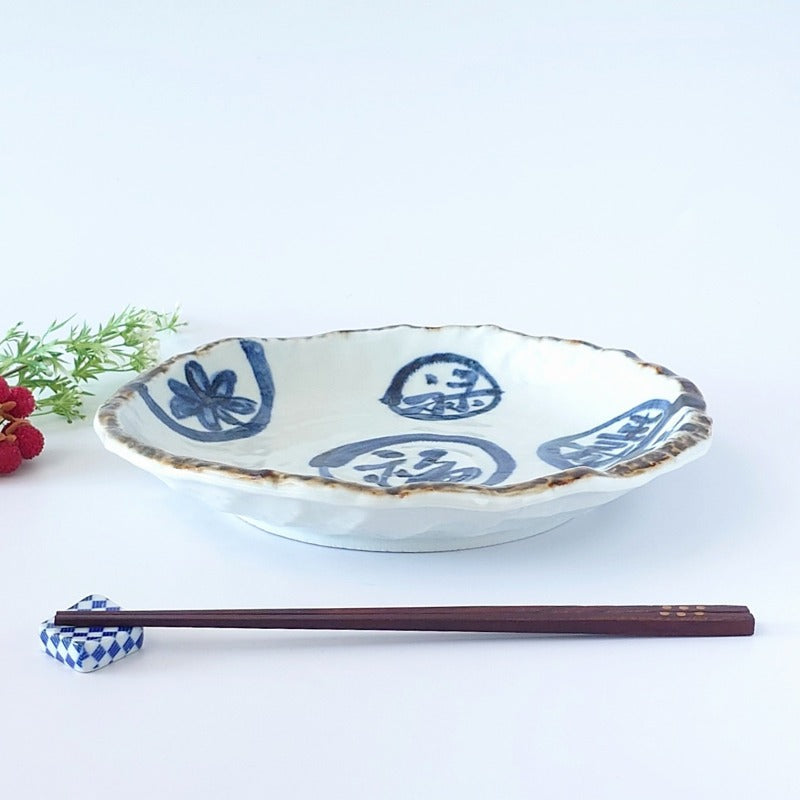 美濃焼 さりげない絵柄でいつもの食卓が少し楽しくなる 渕錆福禄寿 8.5皿 [ 大皿 / 変形皿 ]主菜がしっかり決まる 大きめの丸皿