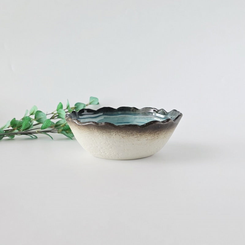 流泉 楕円削ぎ小鉢 [ 小鉢・中鉢 ] 16.2x13.8x5.7cm