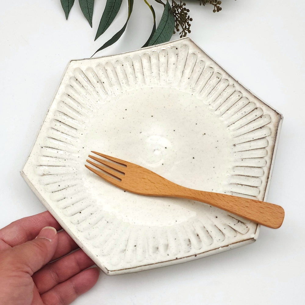 粉引削ぎ目六角皿大