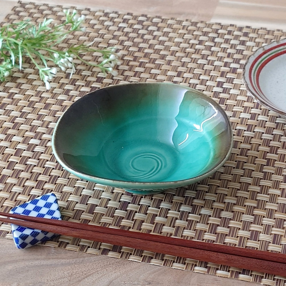 緑釉 三角浅鉢