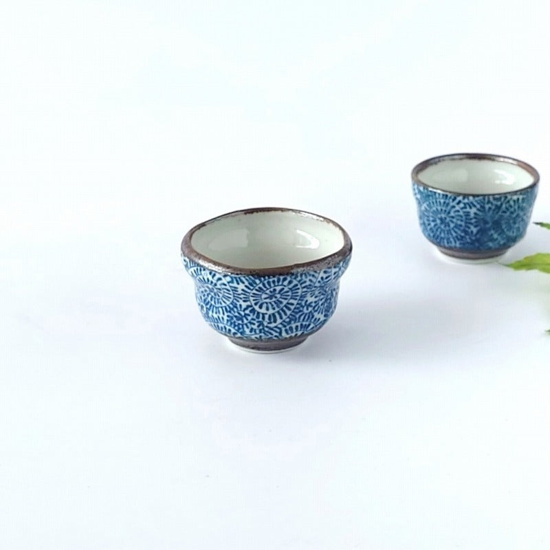 たこ唐草 ぐい呑(大) [ 酒器・徳利・ぐい吞み ] 7×4.5cm