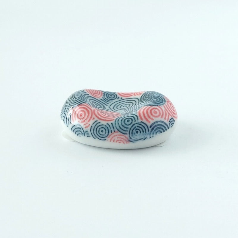 連輪（紺） 丸型箸置き [ はしおき] 4.3×3.3cm