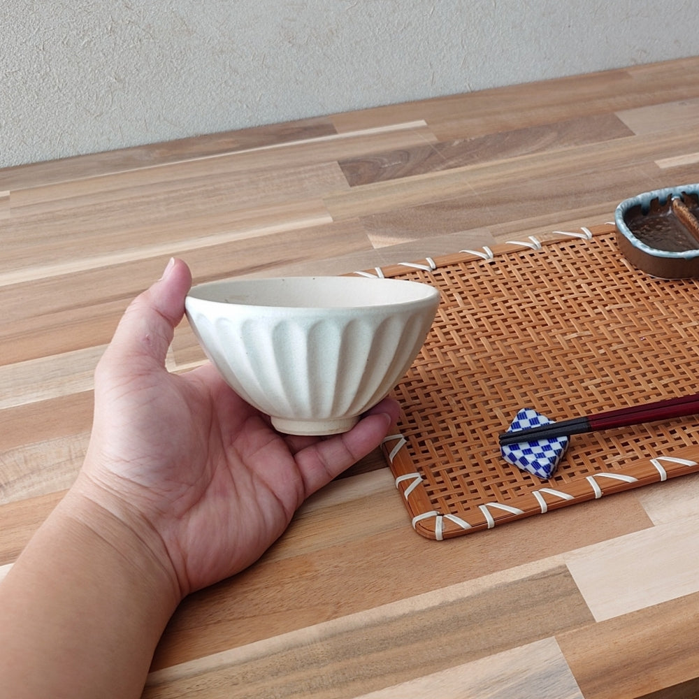 結晶白 削ぎ茶碗 [ 茶碗・飯丼 ] 12.2x6.8cm