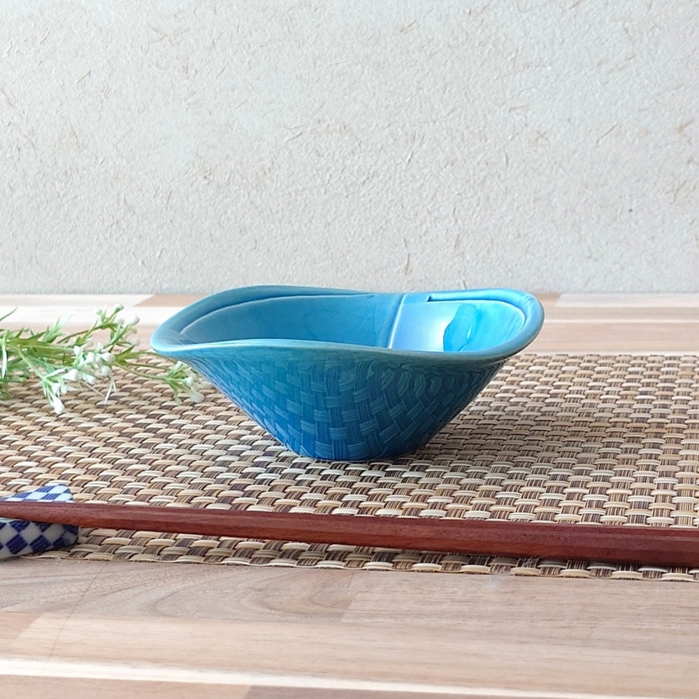 青釉 とじめ三角小鉢 [ 小鉢・中鉢 ] 13.7x13.5x5cm