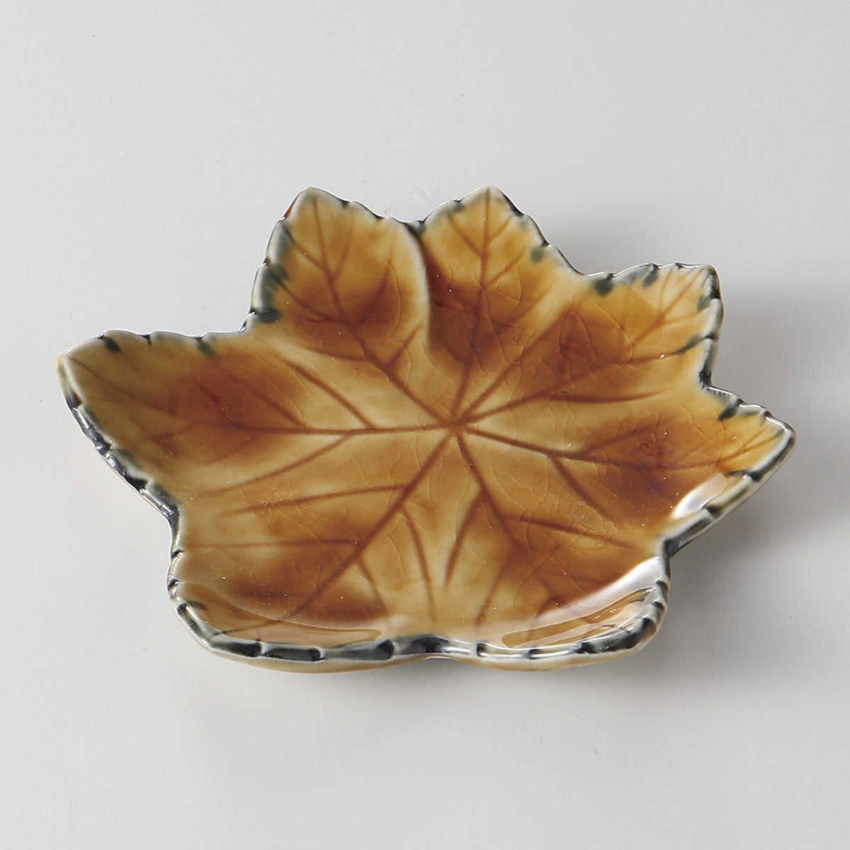 アメ紅葉 銘々皿 12×11.5×1.9cm