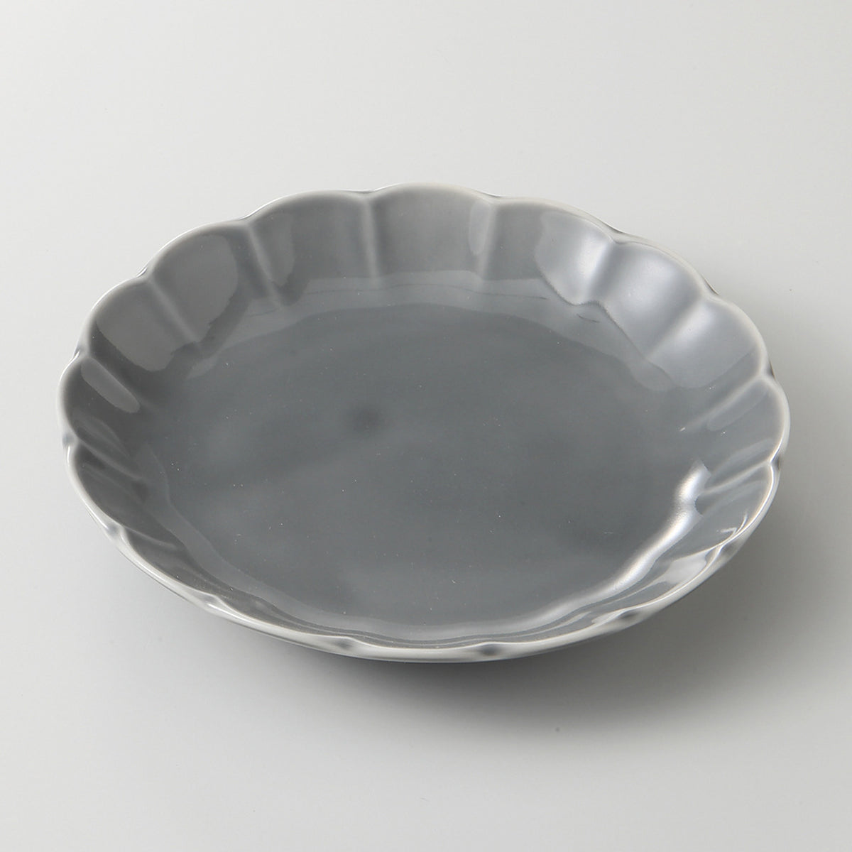 グレー 菊型5.0皿 15.9×2.8cm