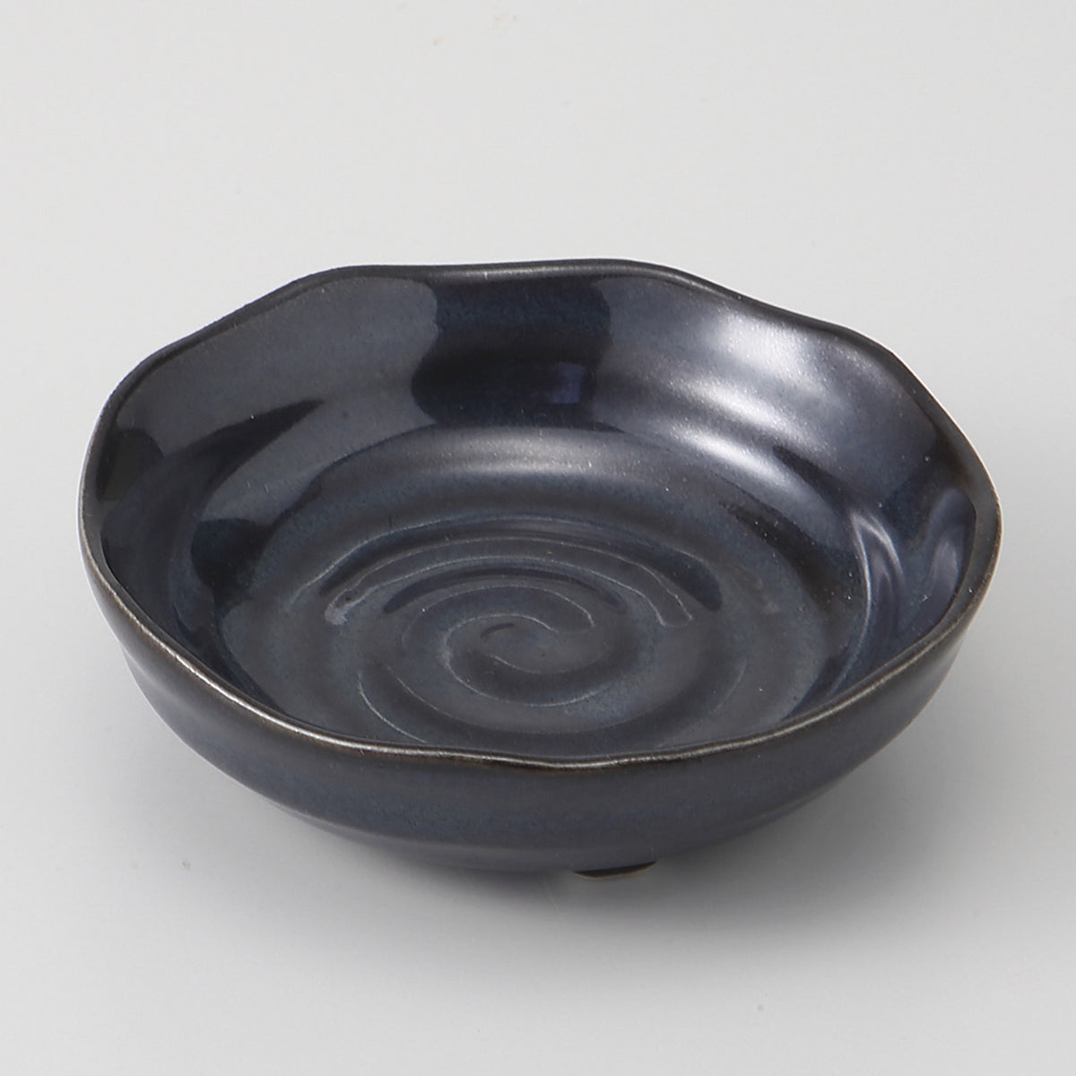 チタン黒 三ッ足3.0皿 9.1×2.6cm