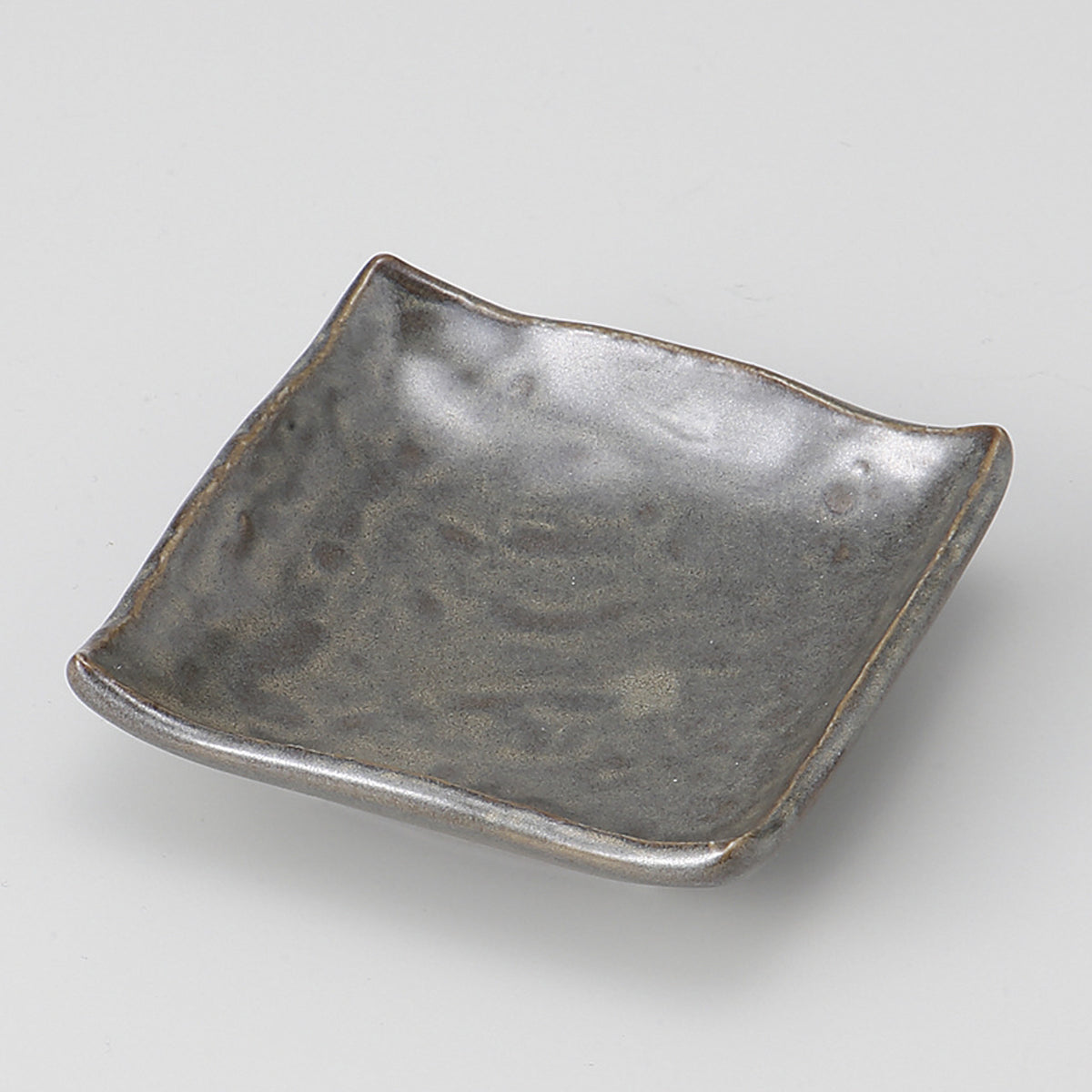 チタン黒 波角小皿 8.4×2.5cm