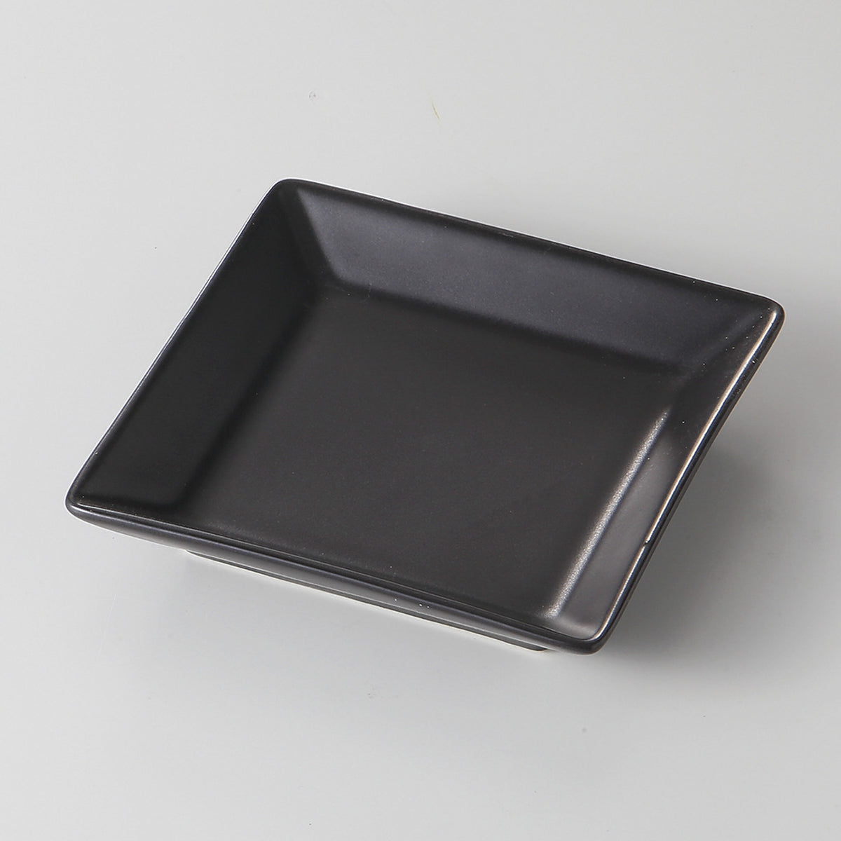 ナチュラル黒 正角皿(小) 12×2.1cm