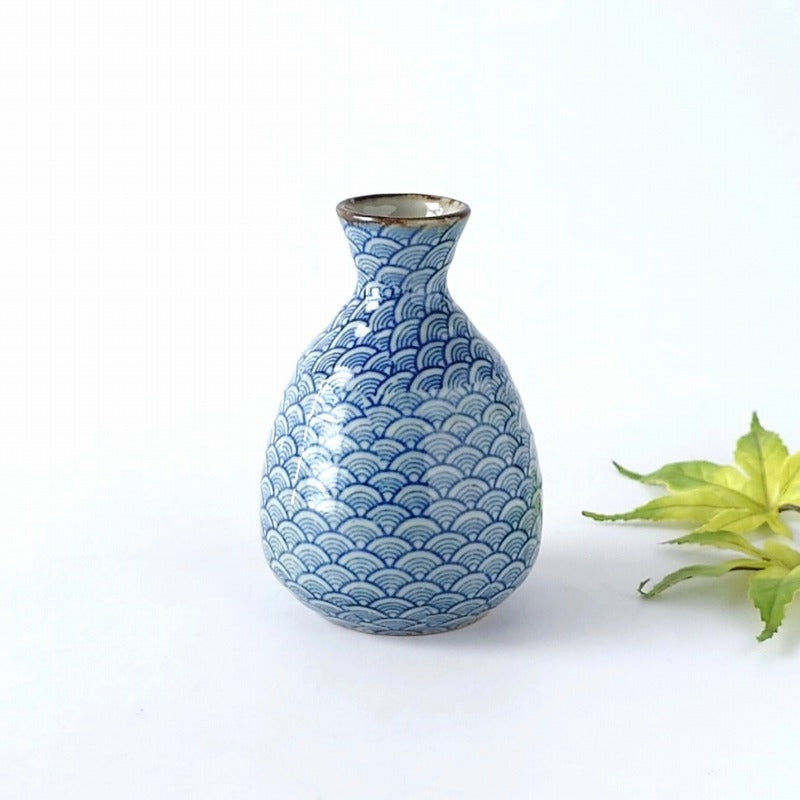 印判青海波 小徳利 [ 酒器・徳利・ぐい吞み ] 7.5×11.5cm 220cc