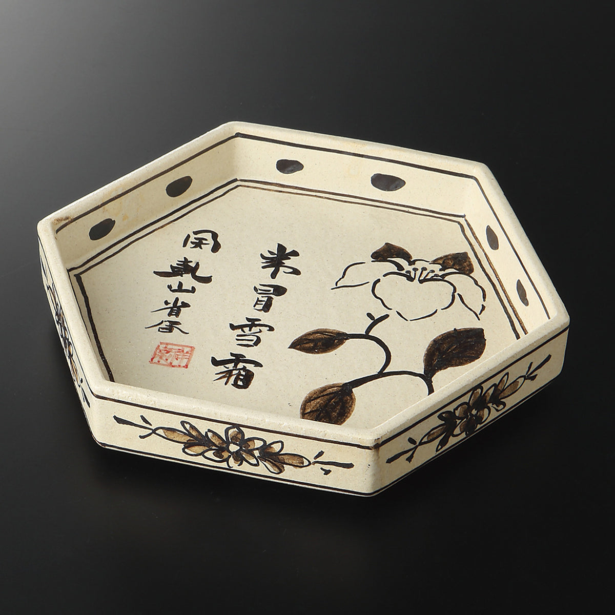 乾山山茶花 六角6寸皿 20.5×18×3.5cm