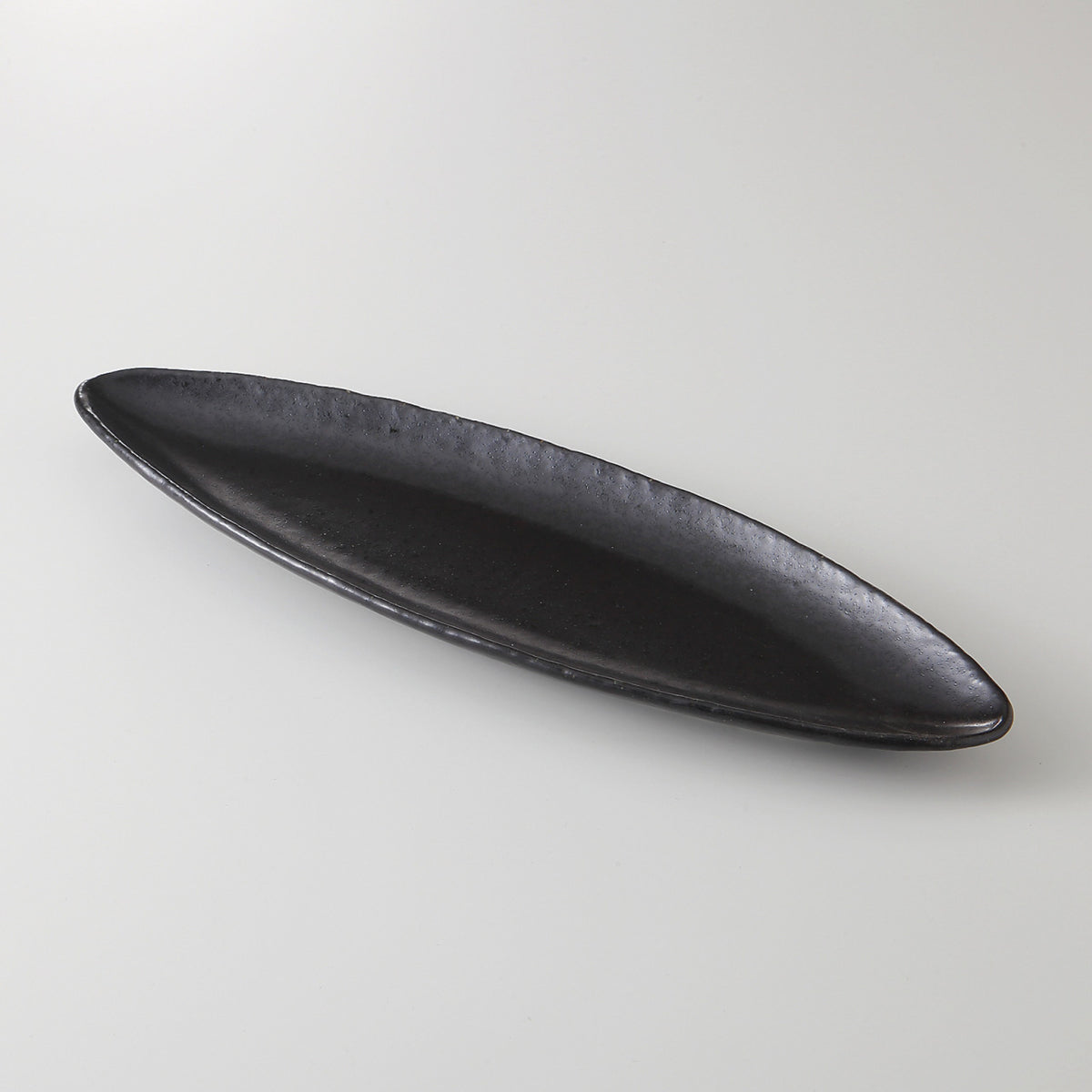 黒伊賀 楕円長皿 33×10×2.4cm