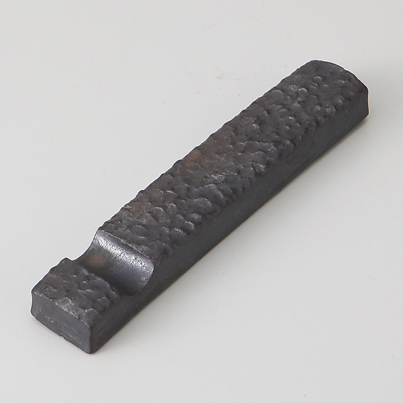 黒陶ちりめん カトラリーレスト 11.8×2×1.3cm