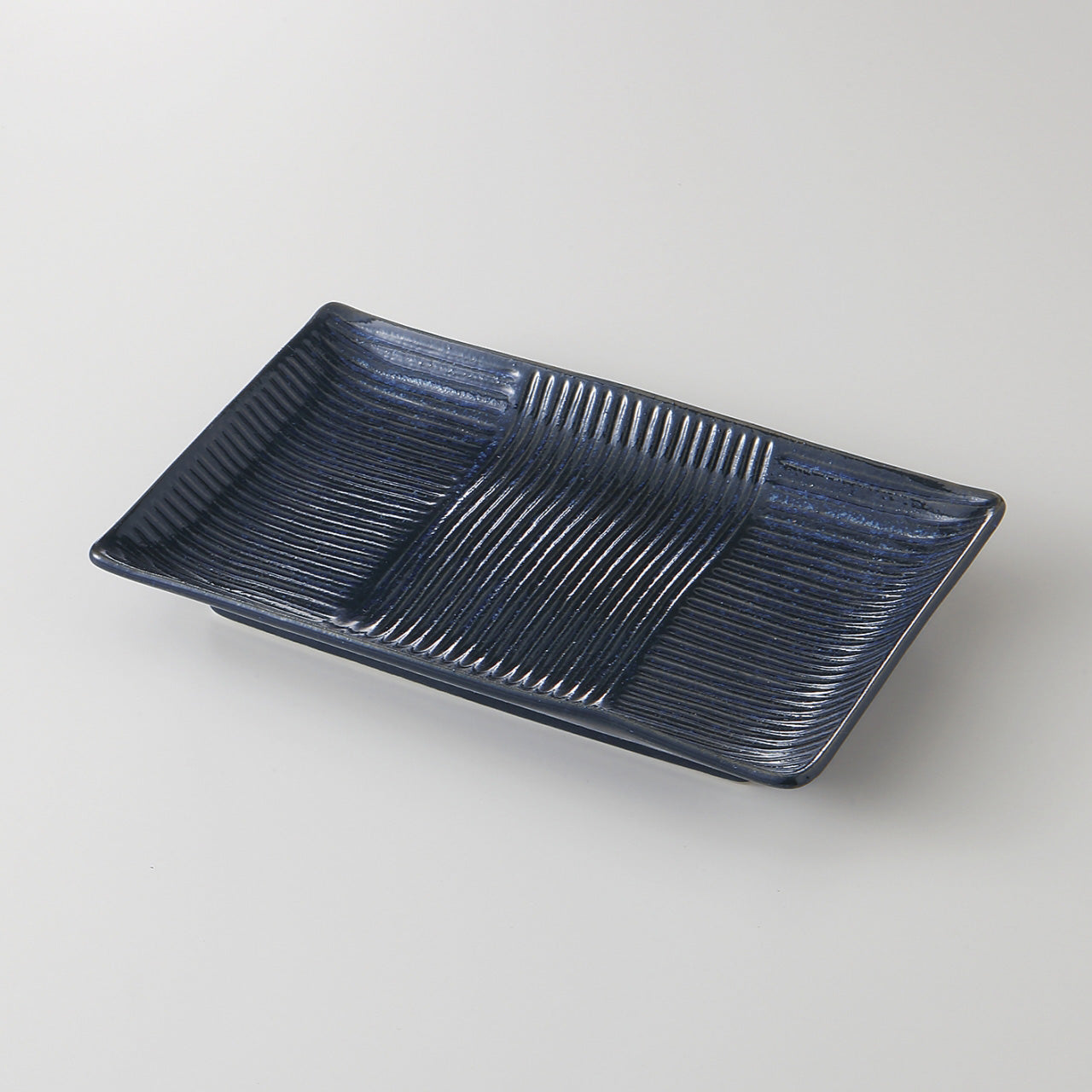青粉引 筋彫焼物皿 21×13×2.5cm
