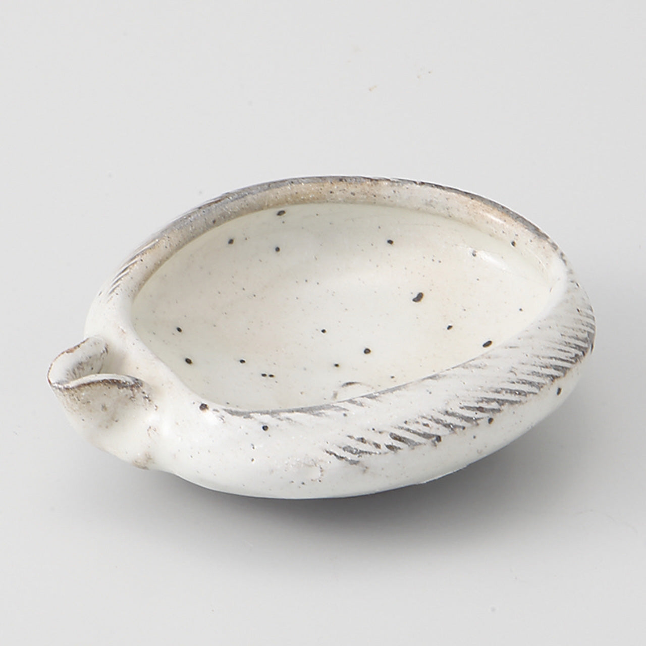 粉引楕円 片口珍味 8.1×6.5×3.3cm