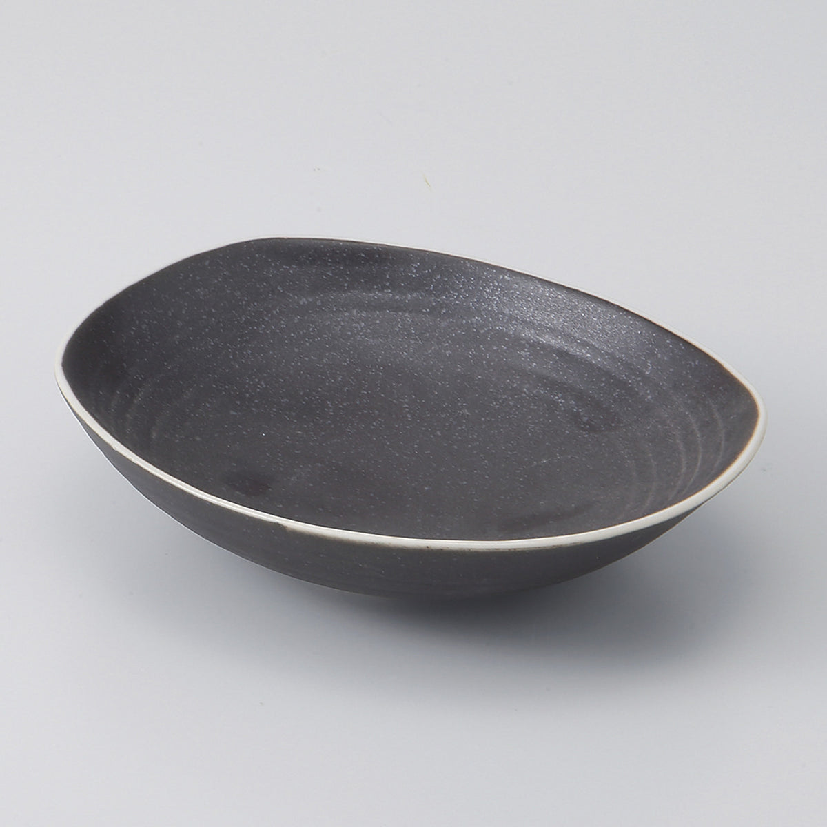 渕白丹波黒 楕円鉢 15.7×13.3×3.8cm