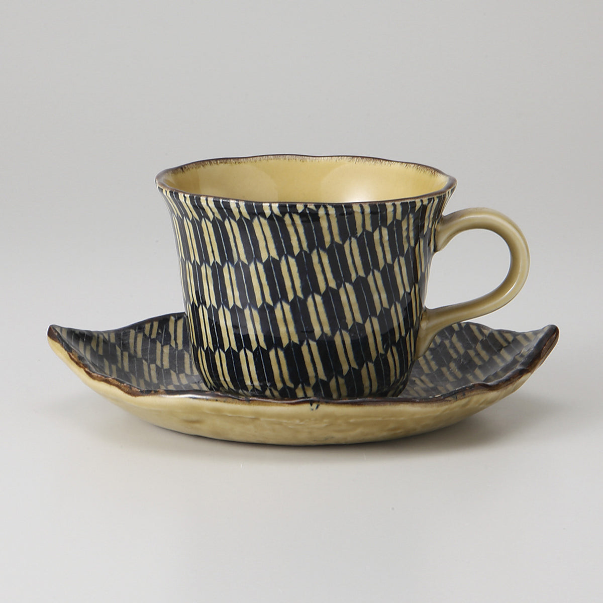 矢がすり コーヒーC/S【カップ&ソーサー】15.8x7.4cm