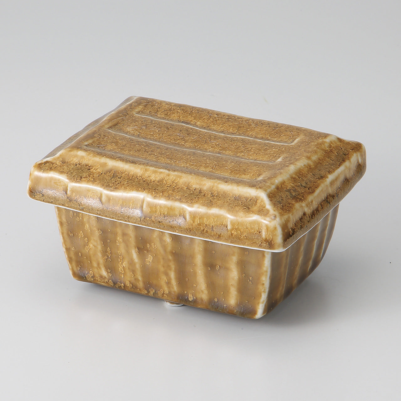 黄瀬戸 削ぎ角蓋物 12.5×10.3×6.8cm