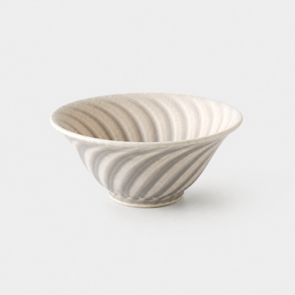 ベージュグレー ねじり反鉢(小) 12.4×6cm