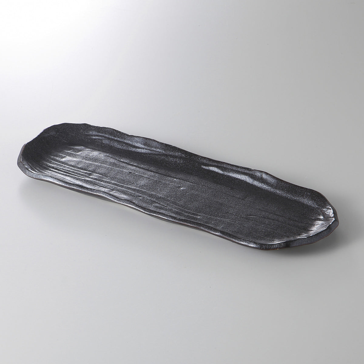 銀彩黒 荒削ぎ長皿 33.5×11.7×1.8cm