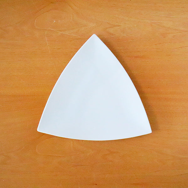シャインホワイト三角皿 輸入品 [ 大皿 ] 26×25.8×1.8cm