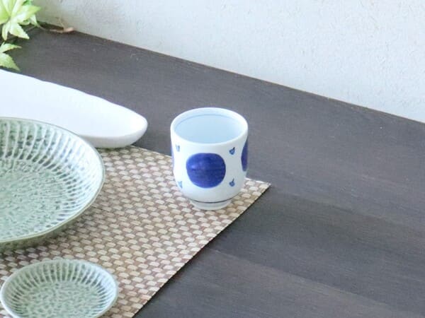 瀬戸焼 丸紋湯呑 アウトレット [ 湯呑・カップ ] 約200cc