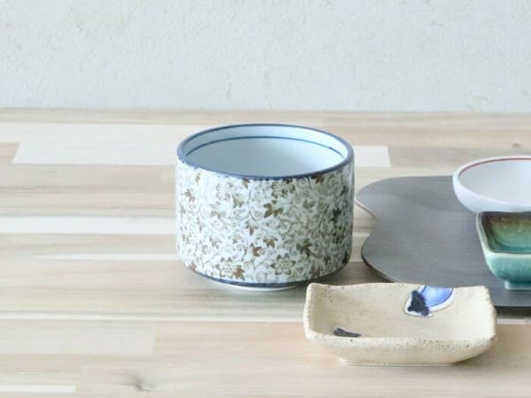 美濃焼 錆唐草飯器 アウトレット [ 茶碗・飯丼 ] 約10.3×7.7cm