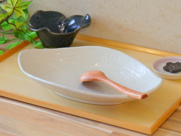 美濃焼 白 楕円盛鉢 [ 大鉢 ] 28.6×17.8×5.2cm