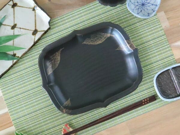 美濃焼 天目木の葉木瓜7.0皿 [ 鍋・陶板 ] 約25×20×3cm