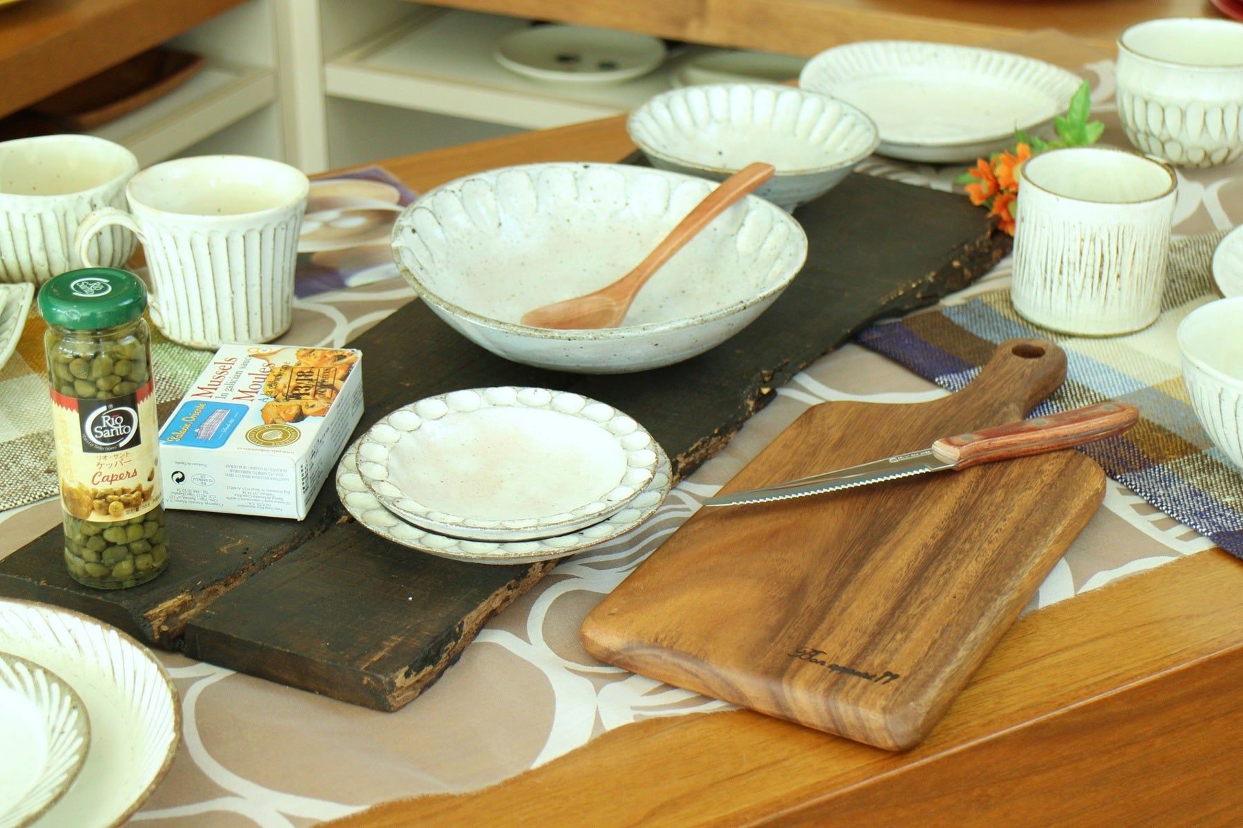 粉引削ぎ目 六角皿(大) [ 変形皿 ] 毎日のごはんに使いやすい 24×21cmの手造り皿